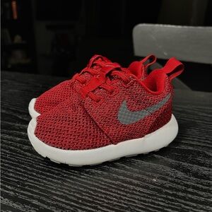 Baby/Infant Red Nike Roshe Sneakers Size 4C